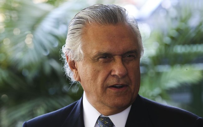 Bolsonaro pode confiscar vacinas compradas por estados, diz Governador de Goiás
