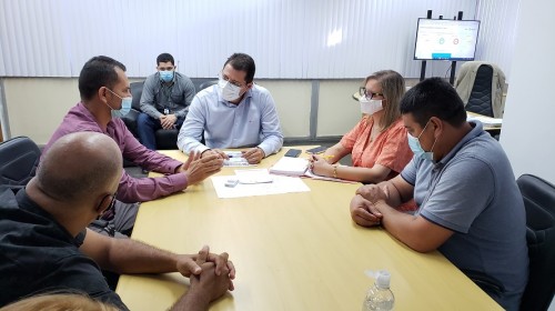 Titular da SES-AM recebe o prefeito eleito de São Sebastião do Uatumã