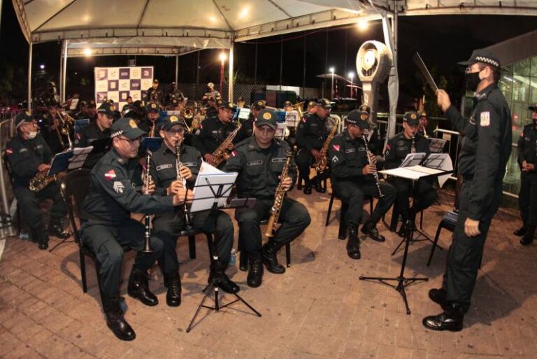 Banda da PM inicia ‘Cantatas de Natal’ no Hospital de Campanha, no Hangar