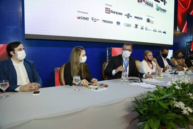 Novos prefeitos conhecem a rede que simplifica a abertura de empresas nos municípios