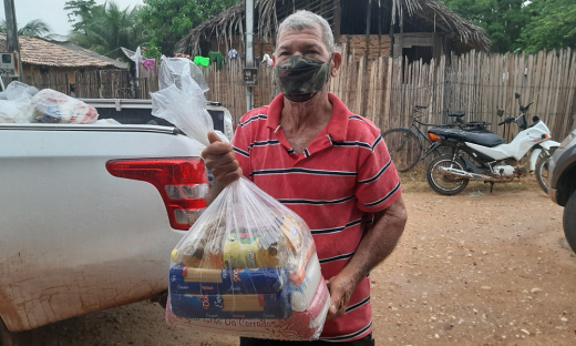 Assentados e quebradeiras de coco do extremo norte recebem alimentos do Governo do Tocantins