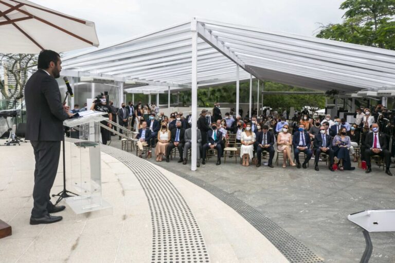 Governador em exercício participa de inauguração do Memorial do Holocausto