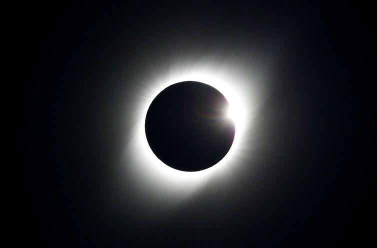 Brasil terá eclipse solar parcial hoje, entre meio dia e 15h