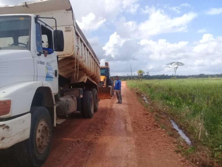 Setrap recupera 11 km de ramal de acesso à assentamento e comunidades quilombolas de Macapá