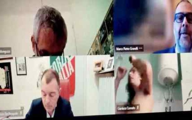 Vereador de Milão aparece pelado tomando banho durante sessão virtual da Câmara