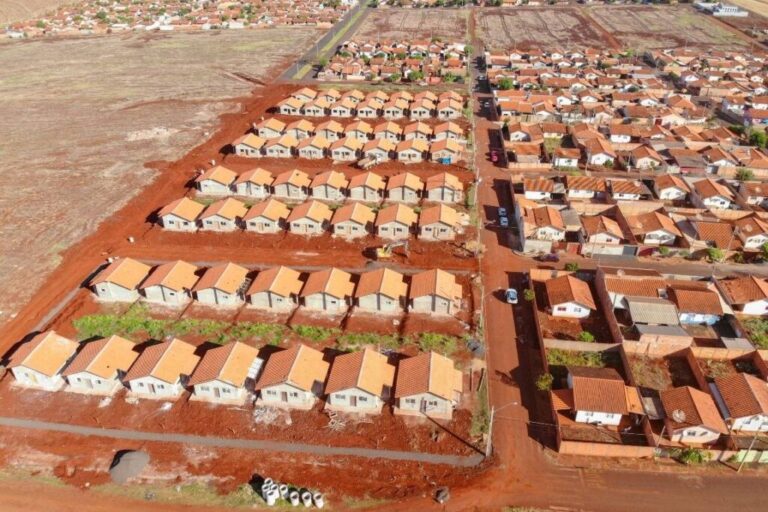 Cohapar autoriza início das obras de 100 casas em Foz do Iguaçu
