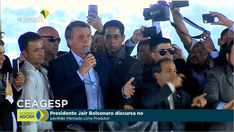 Bolsonaro visita Ceagesp e descarta privatização do entreposto