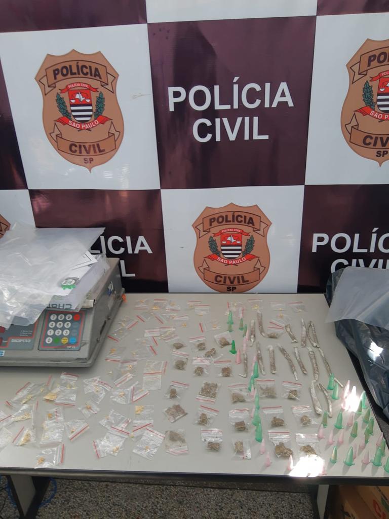Três homens envolvidos com o tráfico de drogas são presos em Carapicuíba