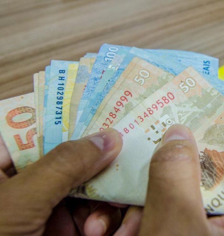 Governo do Amapá garante empréstimo consignado aos servidores junto à Caixa Econômica Federal