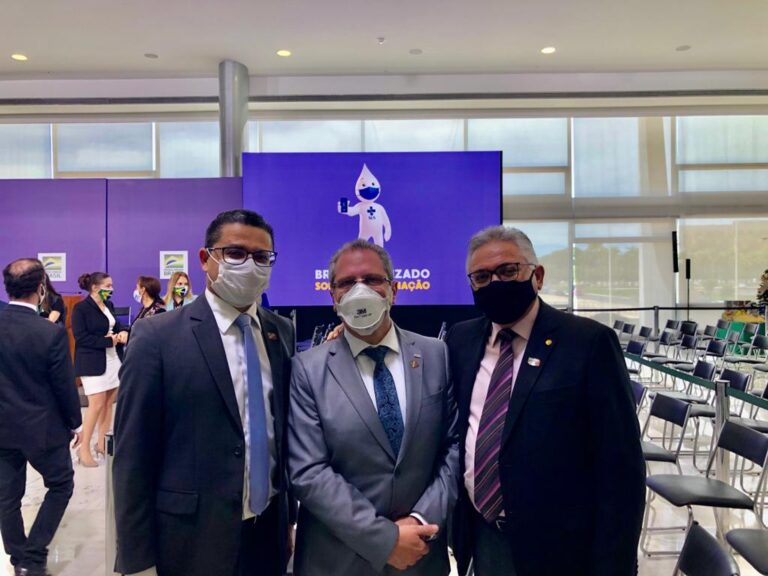 Secretário Carlos Lula participa do lançamento do plano nacional da vacinação contra a Covid-19