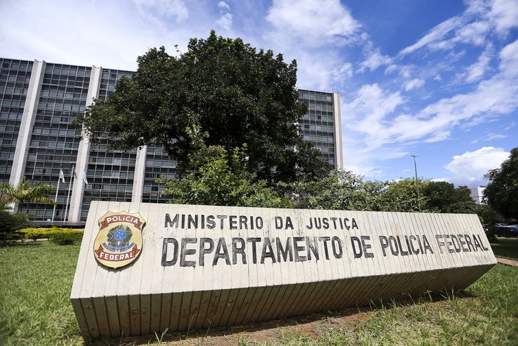 PF conclui operação contra o tráfico internacional de drogas no Sul