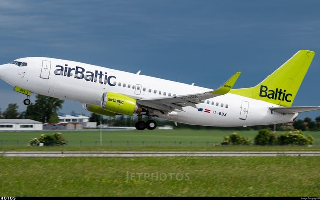 AirBaltic aposenta seu último jato Boeing 737-300