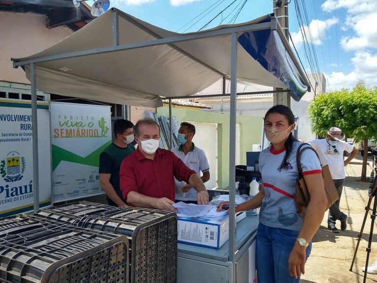 SAF realiza Quitanda Virtual no Vale do Itaim e entrega kits de irrigação