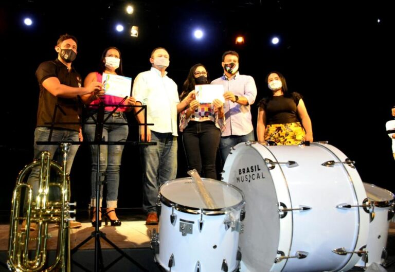 Programa Escola Musical entrega mais de 300 instrumentos para escolas de todas as regiões do Maranhão