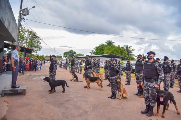 Comemoração de 18 anos: Bope forma agentes para atuação com cães policiais
