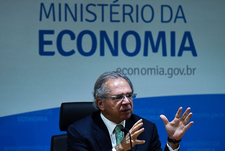 Guedes: reforma tributária pode esperar novo presidente da Câmara