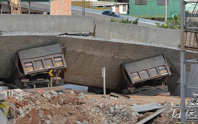 Justiça condena 6 engenheiros por queda do viaduto Guararapes em MG