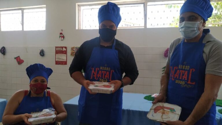 Casa Flor recebe ceia de Natal