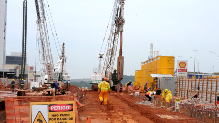Obras por toda parte