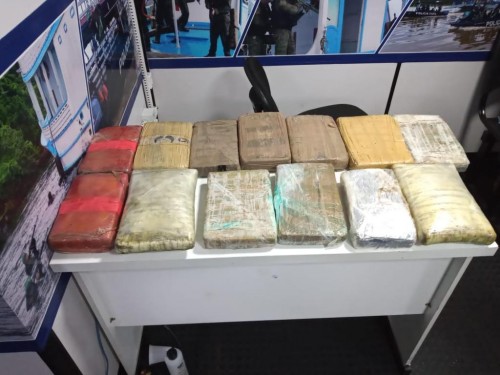 Base Arpão prende mulher com 14 quilos de maconha