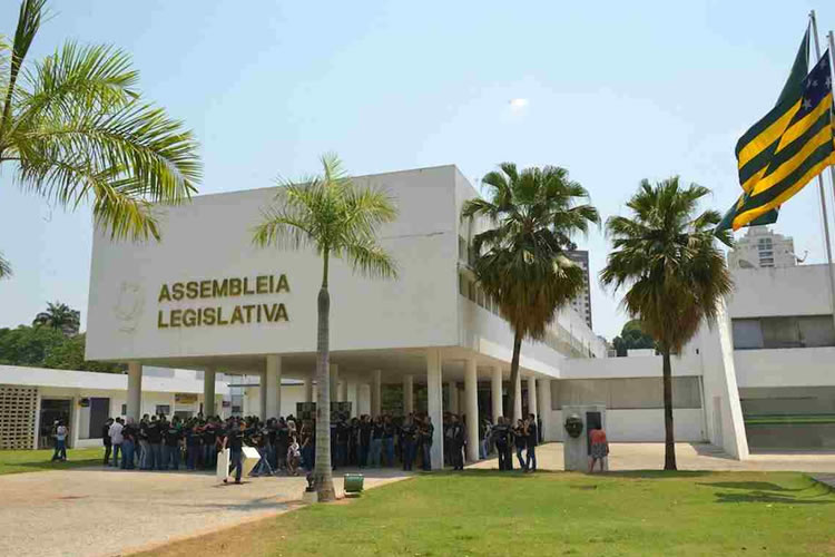 CCJ rejeita emenda à projeto que cria a Polícia Penal em Goiás