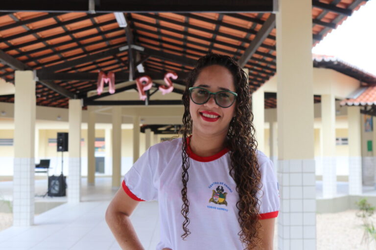 “Realizamos um sonho”, diz aluna sobre entrega do Centro de Ensino Maria Pinheiro de Sousa