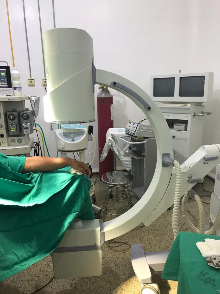 Hospital Geral de Peritoró recebe equipamento especializado para cirurgias ortopédicas