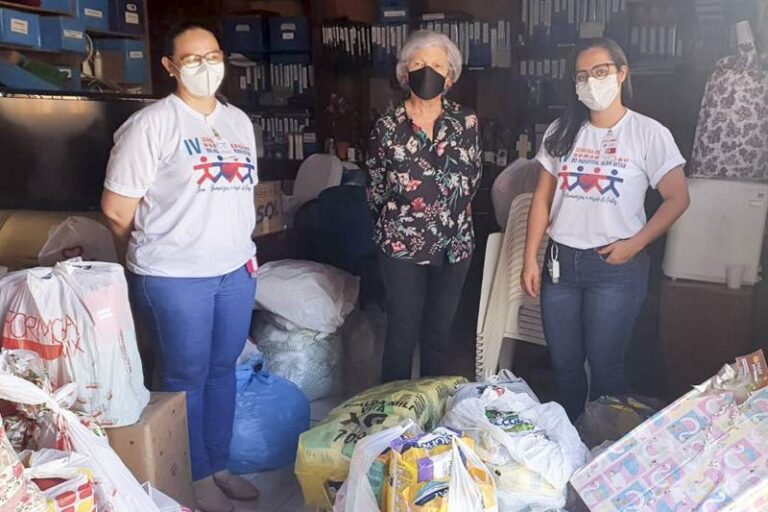 Hospital Jean Bitar doa alimentos e itens de higiene para idosas de abrigo em Belém