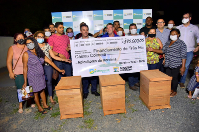 Governo financia 3 mil caixas colmeias para aumentar produção de mel em Roraima                                                                            Destaque