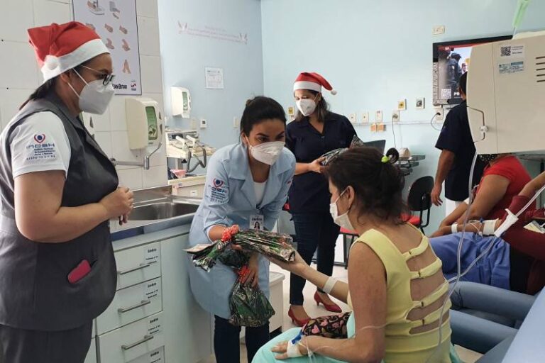 ‘Natal Solidário’ presenteia pacientes internados no Hospital Jean Bitar