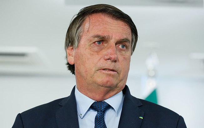 Bolsonaro critica imprensa após repercussão negativa em sua fala sobre Covid-19