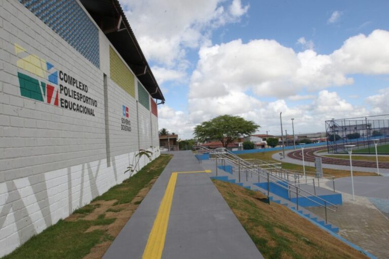 Complexo Poliesportivo Educacional é inaugurado em Conceição do Coité