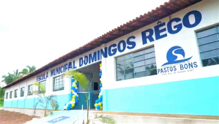 Vídeo: Escola Digna chega ao povoado Roçado, em Pastos Bons