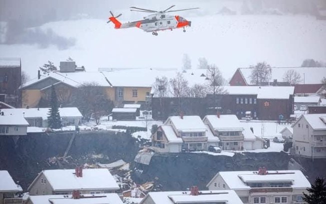 Deslizamento de terra em área residencial deixa diversos feridos na Noruega